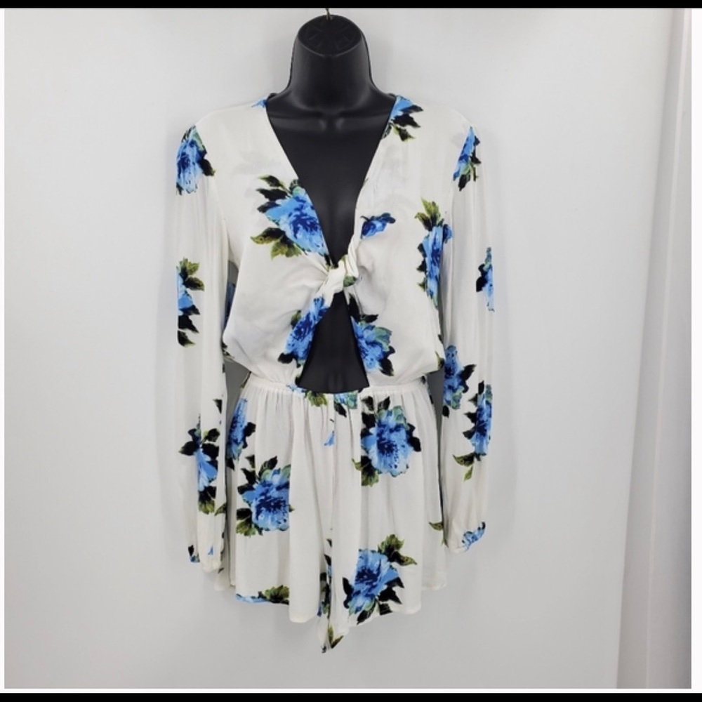 Size S Kendall & Kylie long sleeve romper